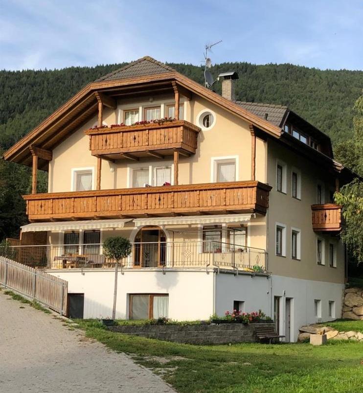 Schoenhuberhof - Panoramalage Apartment Brunico Bagian luar foto